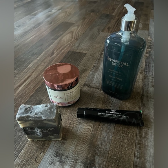Charcoal Beauty Bundle - Picture 1 of 9
